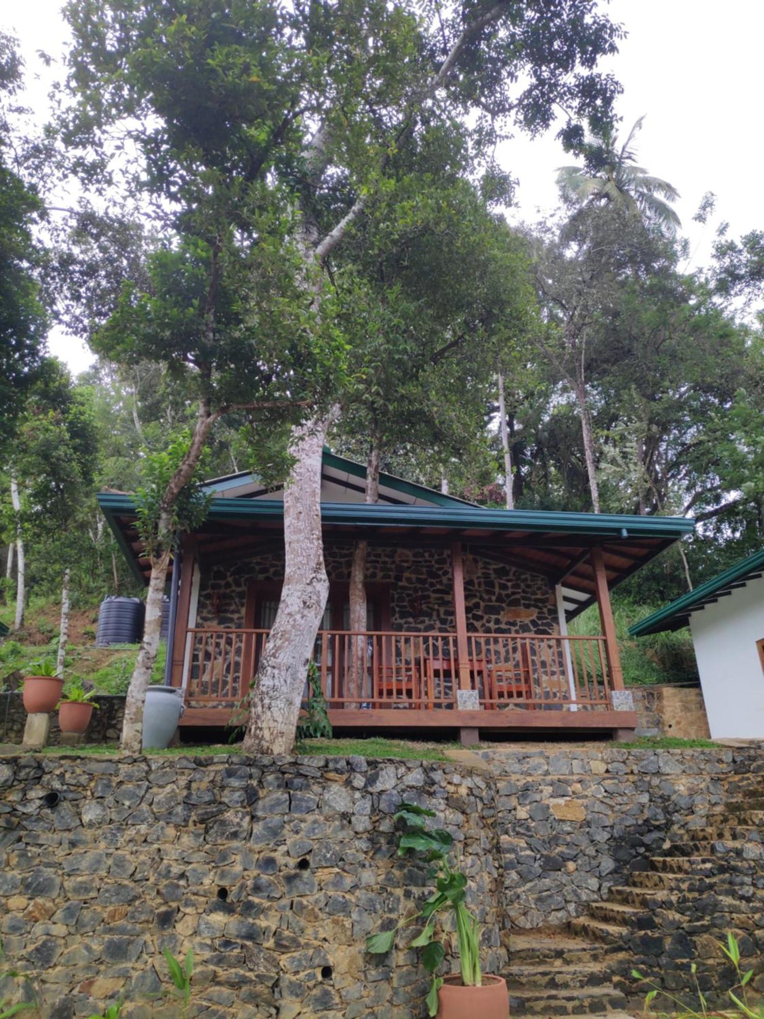 Pinnacle Pearl Hiriketiya Dickwella Exterior photo