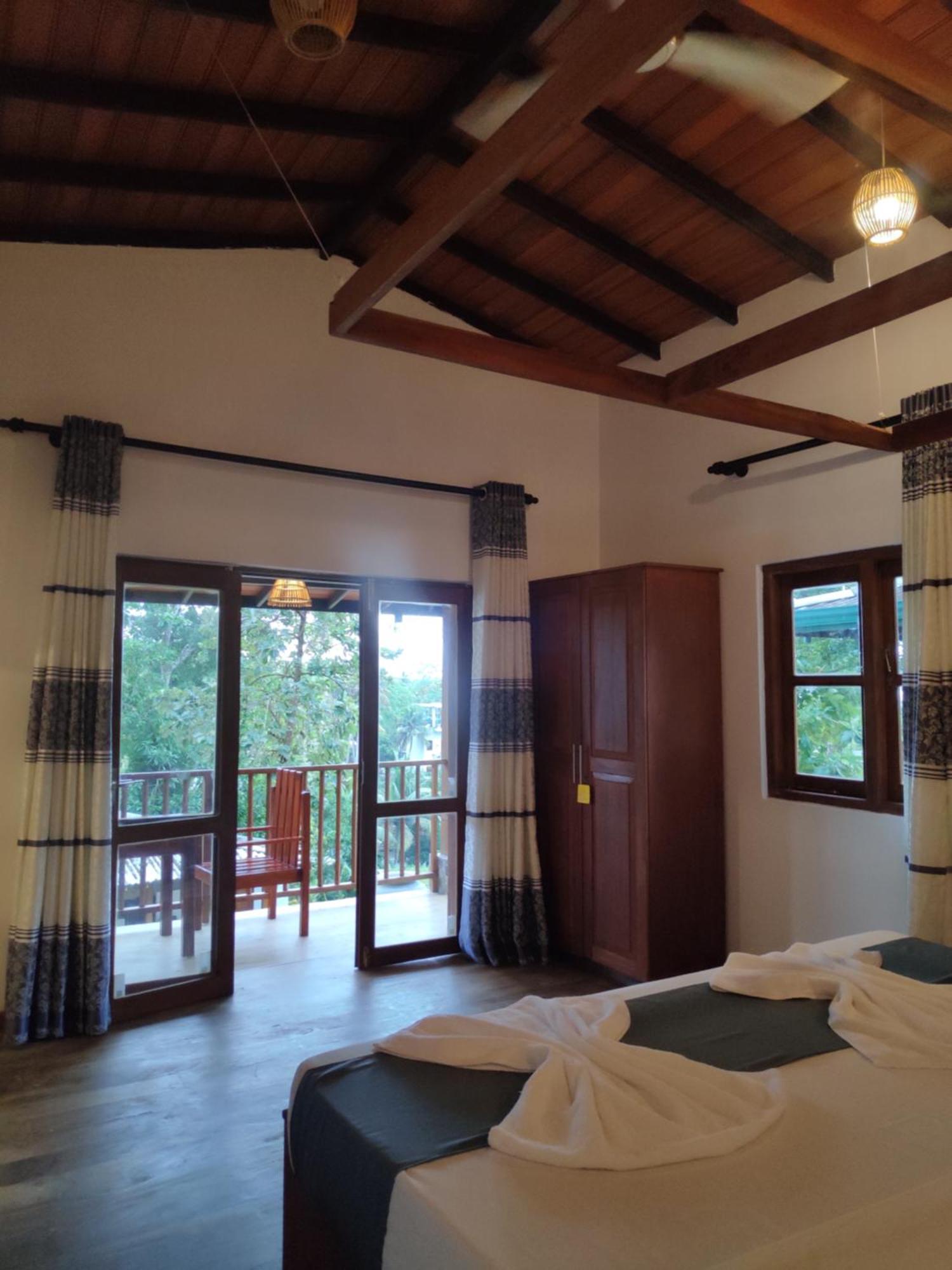 Pinnacle Pearl Hiriketiya Dickwella Exterior photo