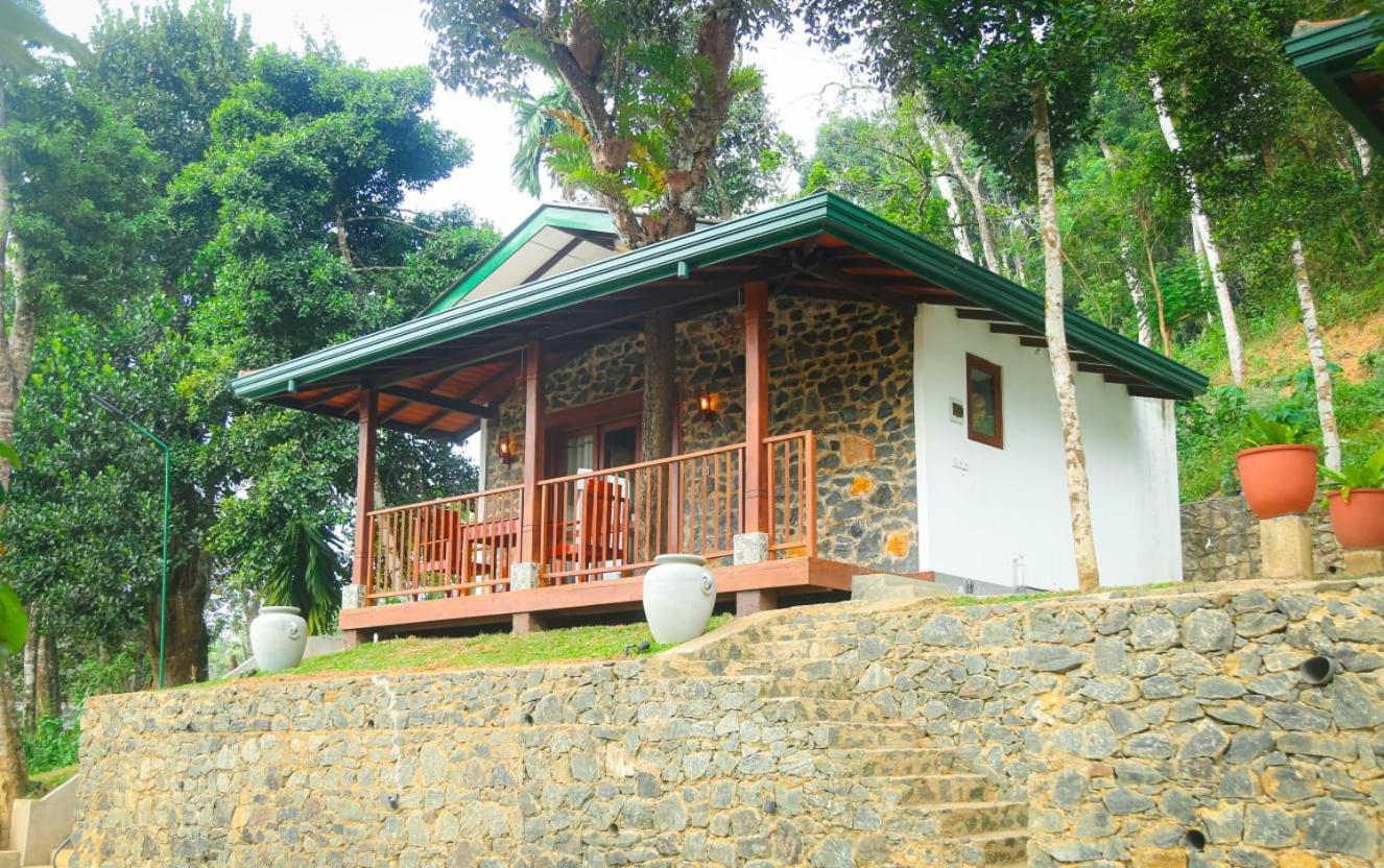 Pinnacle Pearl Hiriketiya Dickwella Exterior photo