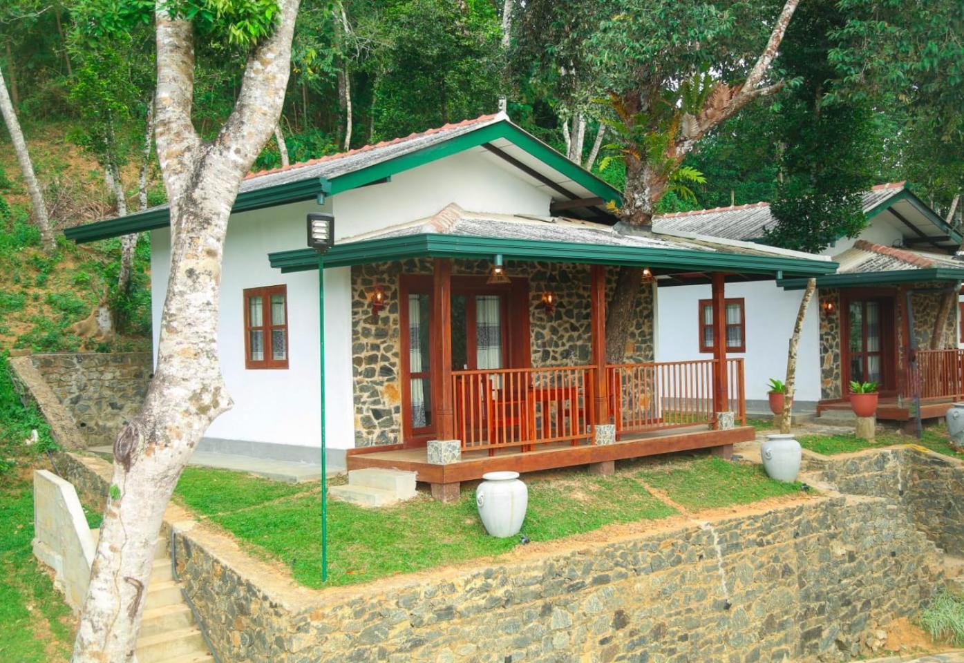 Pinnacle Pearl Hiriketiya Dickwella Exterior photo