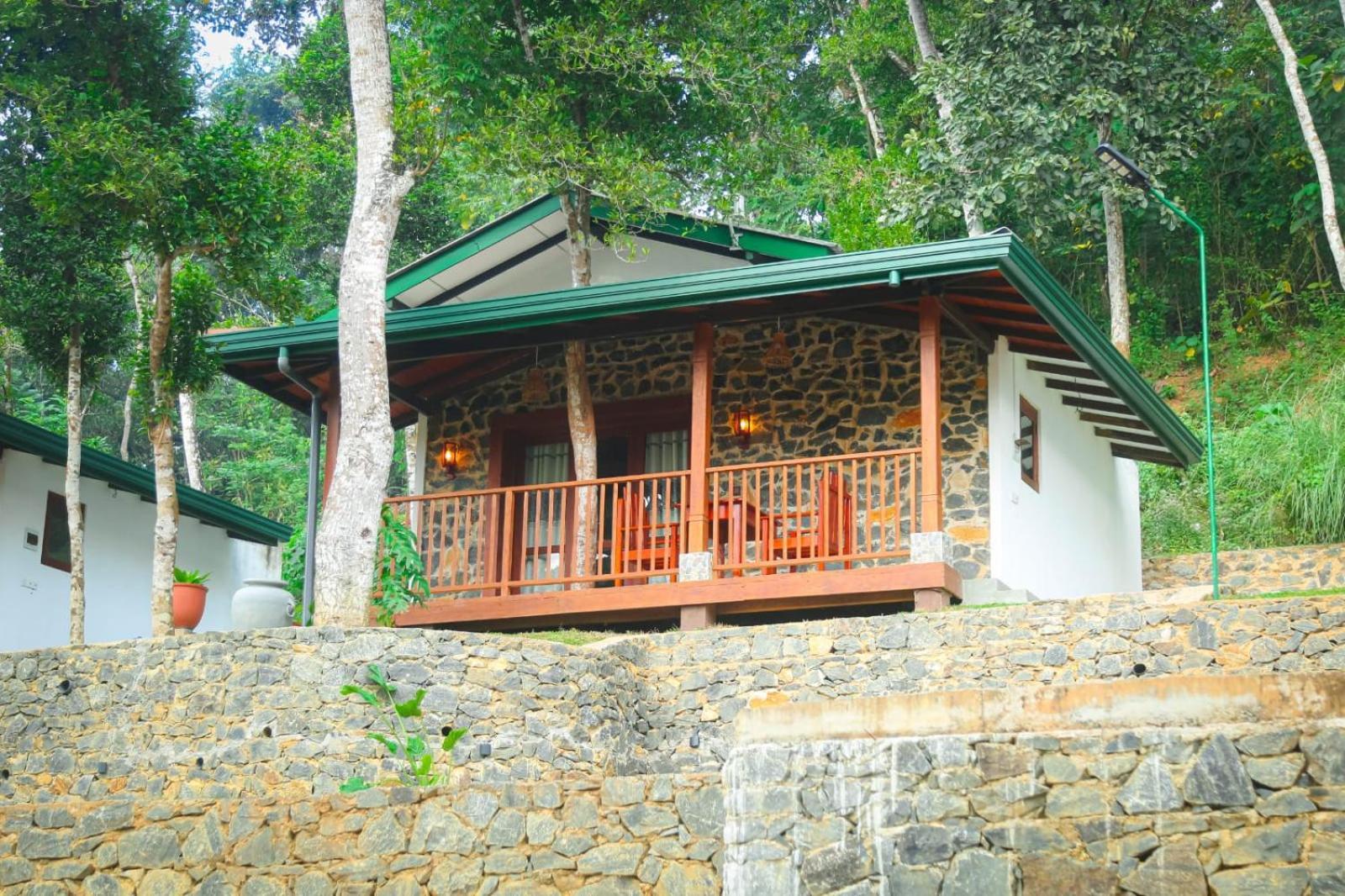 Pinnacle Pearl Hiriketiya Dickwella Exterior photo